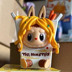 The Monsters (Wacky Mart) Chow Mein